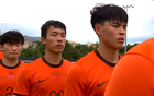 中国男足爆冷1-0战胜哥伦比亚，三轮狂揽六分强势登顶，扬眉吐气引爆全场热情